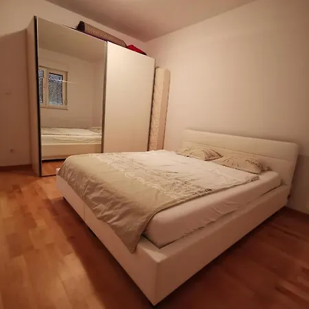 Apartment Iris